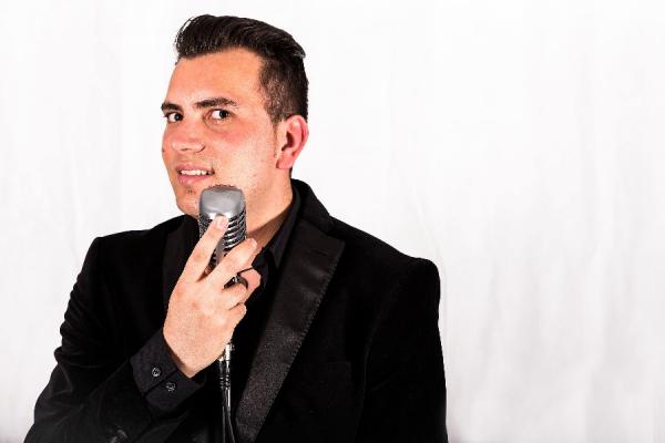 Pablo Plaza Singer